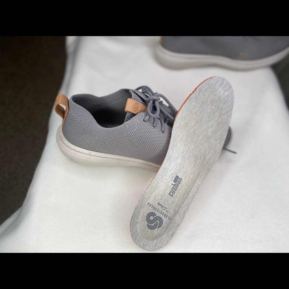 Clarks Gray Cloud Stepper Size 7 - image 8